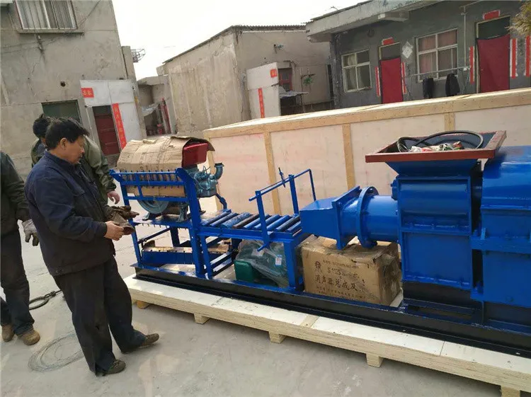 Small Mud Brick Maker Simple Soil Clay Fire Red Brick Making Extruder ...