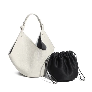 2026 New Women's High Quality Luxury Vintage Genuine Leather Handbags Custom Wholesale Lightweight with Inner Outer Pockets