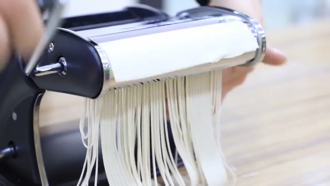 Oem Home Use Stream Line Pasta Machine Stainless Steel Beautiful Design