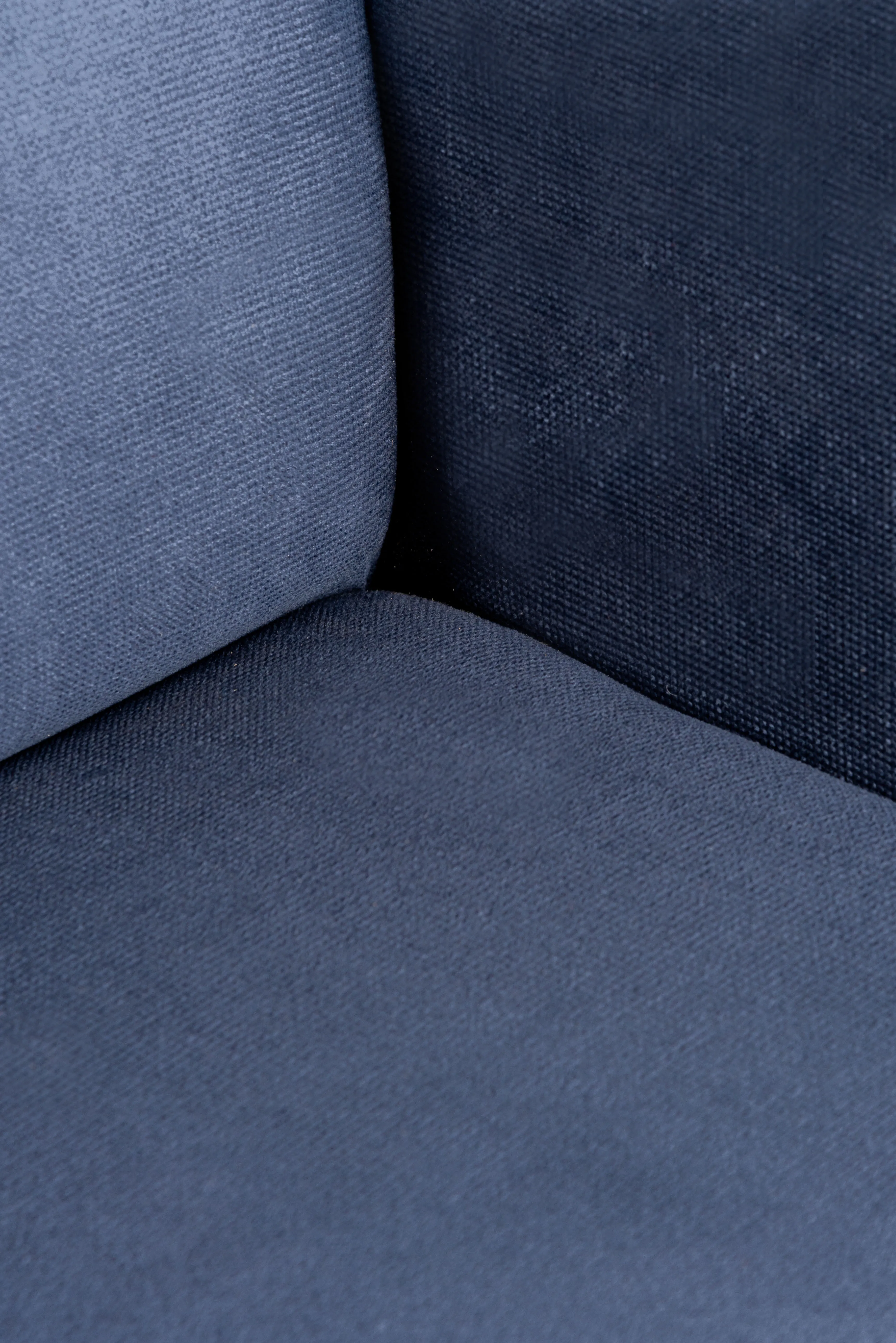 DIVERSO Milo Armchair Made of Solid Pine Wood with a Wrought Iron Base and High-quality Fabric Upholstery, Blue. Made in Mexico