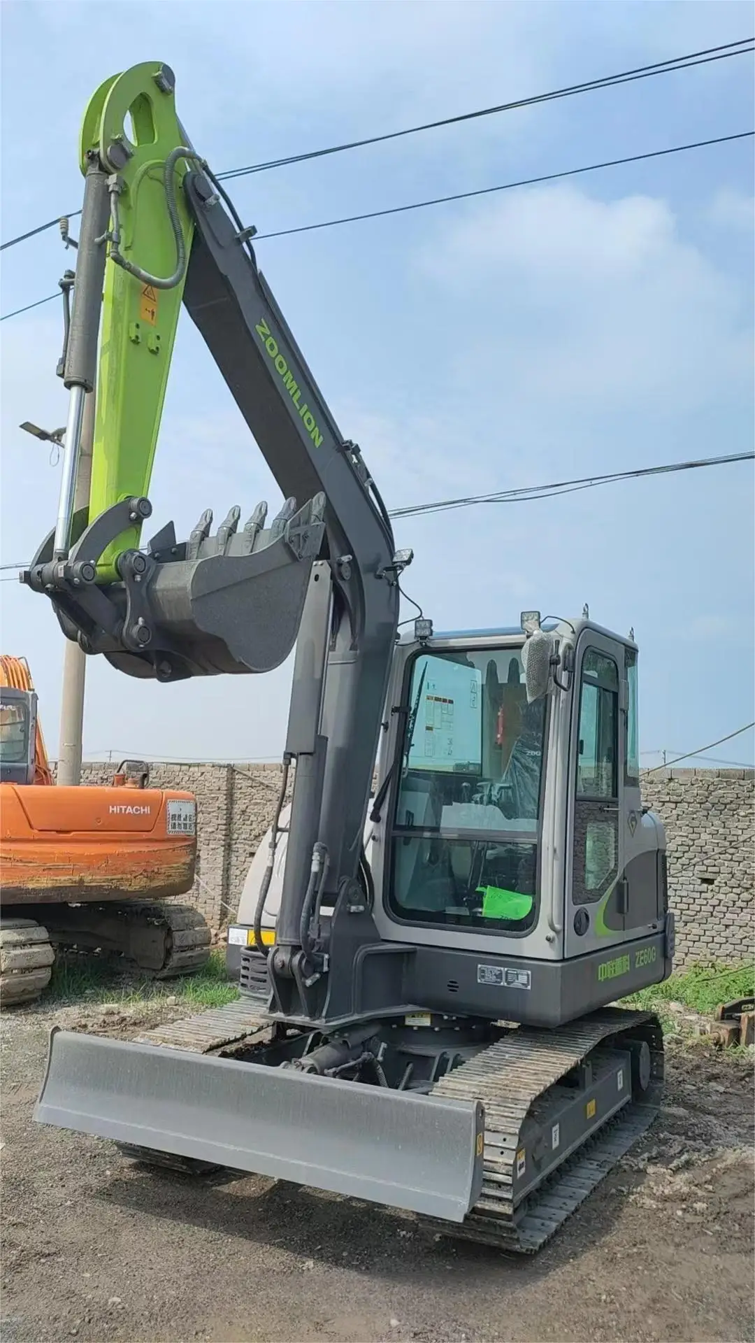 6 Ton Zoomlion Mini Hydraulic Excavator ZE60G with 0.23m³ Bucket