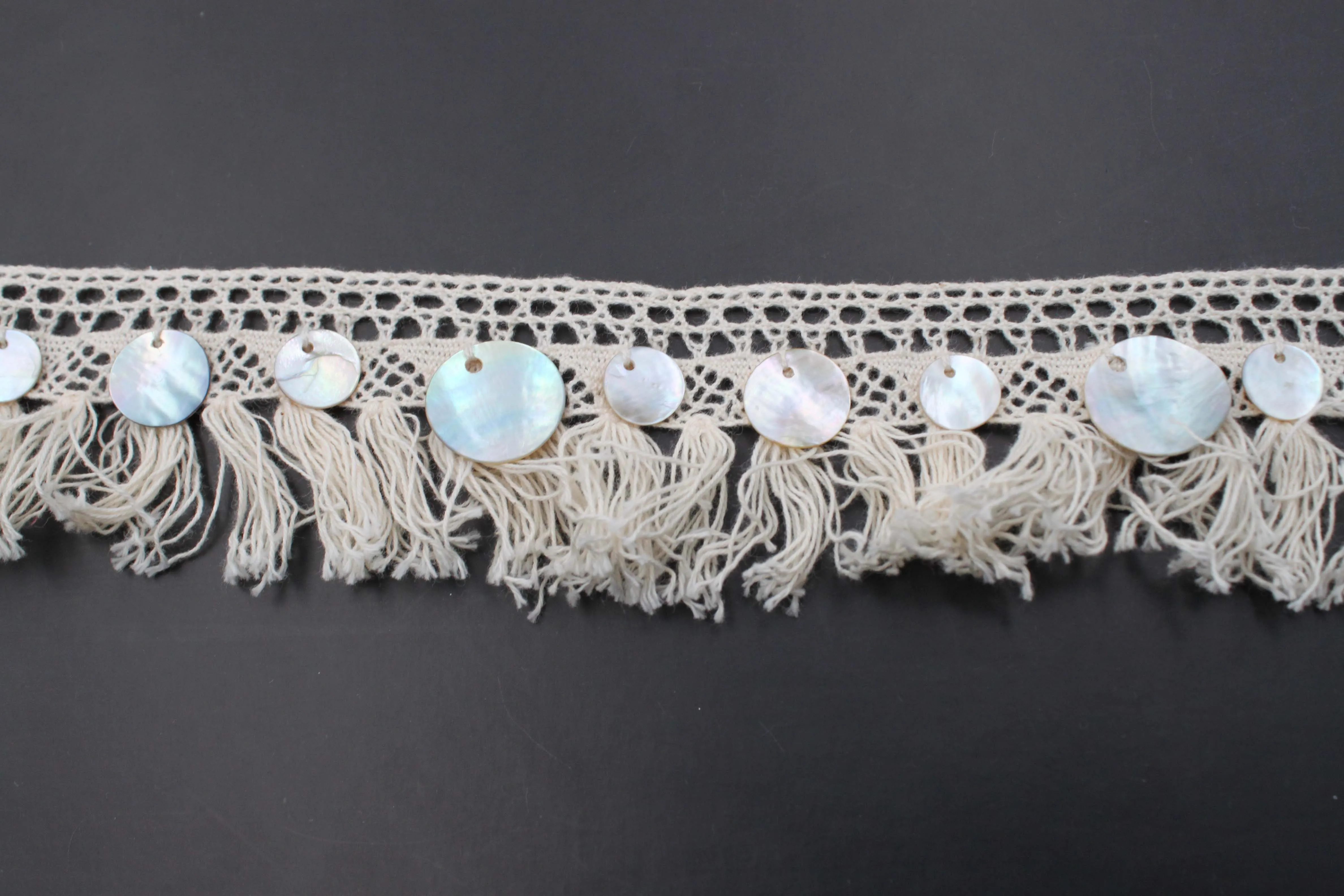 Оптовая продажа кисточек с отделкой бахромой и