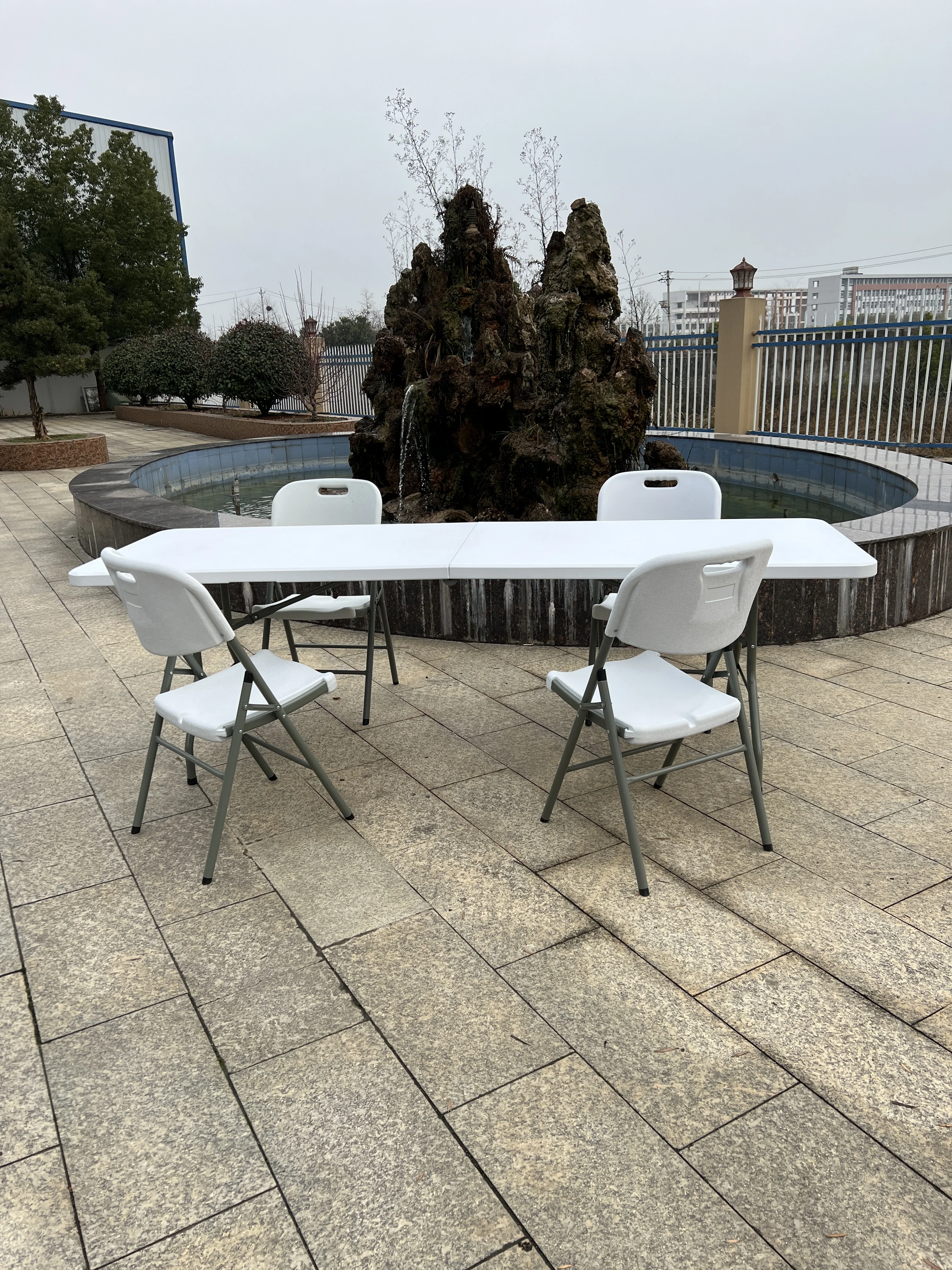 6ft Modern Design Plastic Folding Table Easy to Store and Versatile Use in Outdoor Hotels Schools