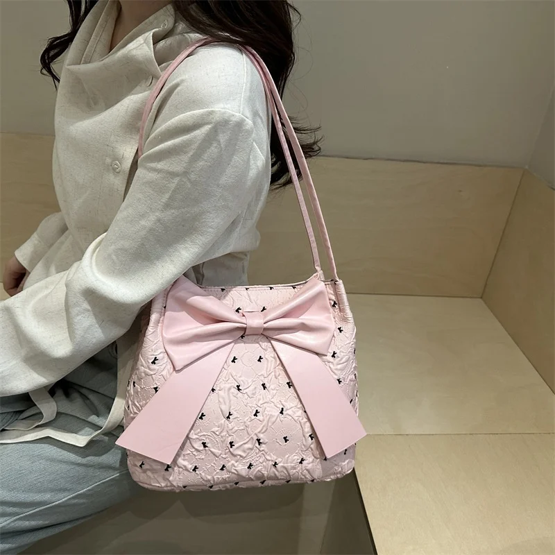 Korean-style Commuting Chic Medium Large-capacity Butterfly Bow Tie Underarm Bag Women Spring 2026 New Fashion Polka Dot Tote