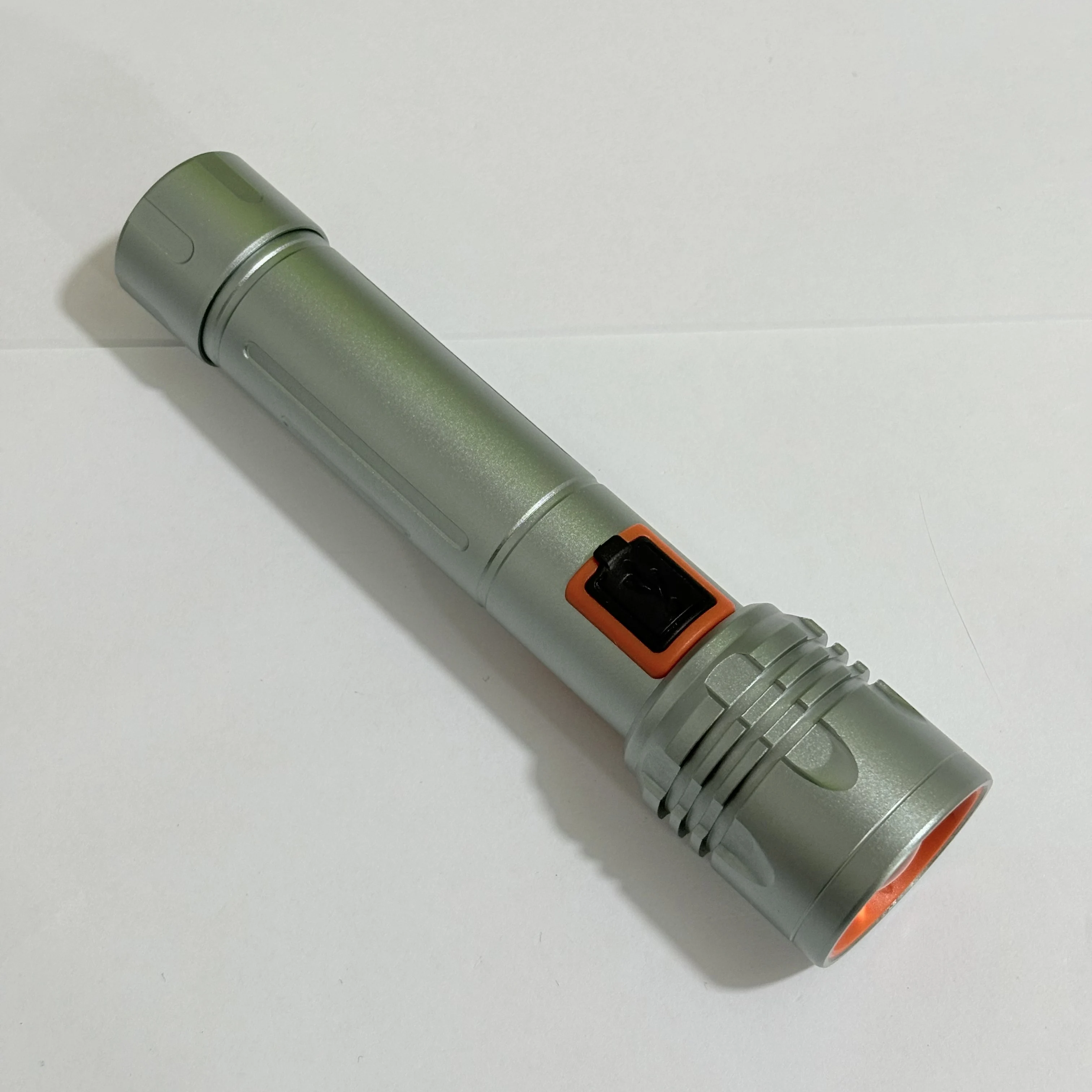 Outdoor Camping Multifunctional LED Light Zoom Flashlight IP55 Charging LED Atmosphere Camping Light