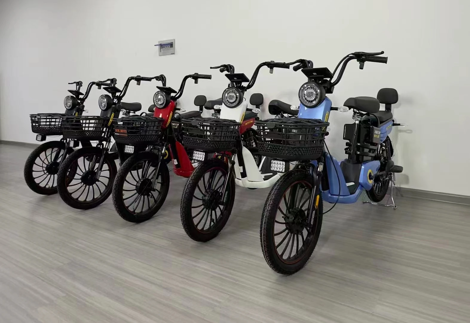 Electric Bicycle Electric Scooter Electric Bicycle With Highlight