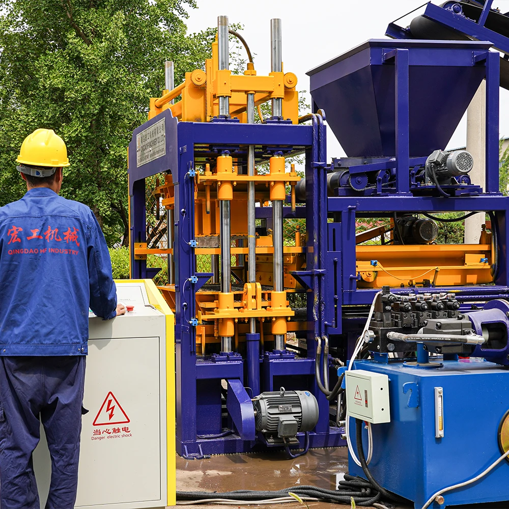 QT5-15 Interlocking Brick Machine Foam Concrete Blocks Maker With PLC Core Components & Engine Pump for Cement Raw Material
