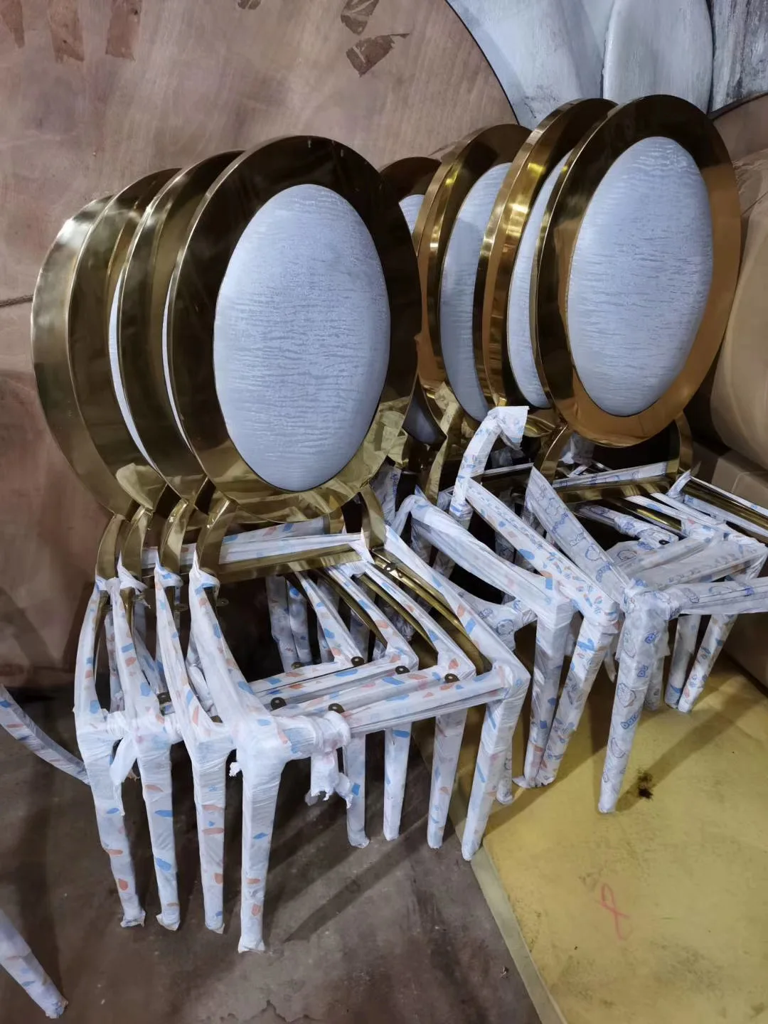 Stainless Steel Gold Plated Color O Back Wedding Chair Hotel Chair