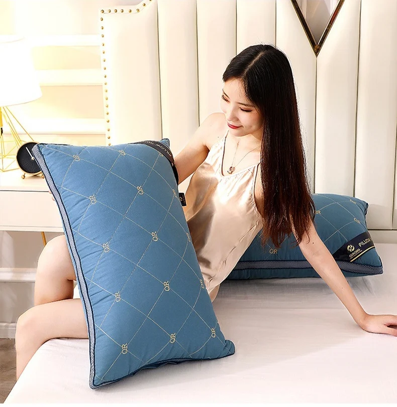 Wholesale Star Hotel Hilton Pillow Bilateral Quilted Feather Velvet