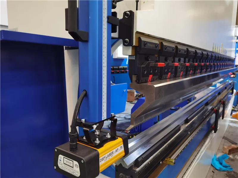 4 Axis 80Ton/2500 Hydraulic CNC Sheet Metal Bending Machine for Folding 8 Feet Steel Plates