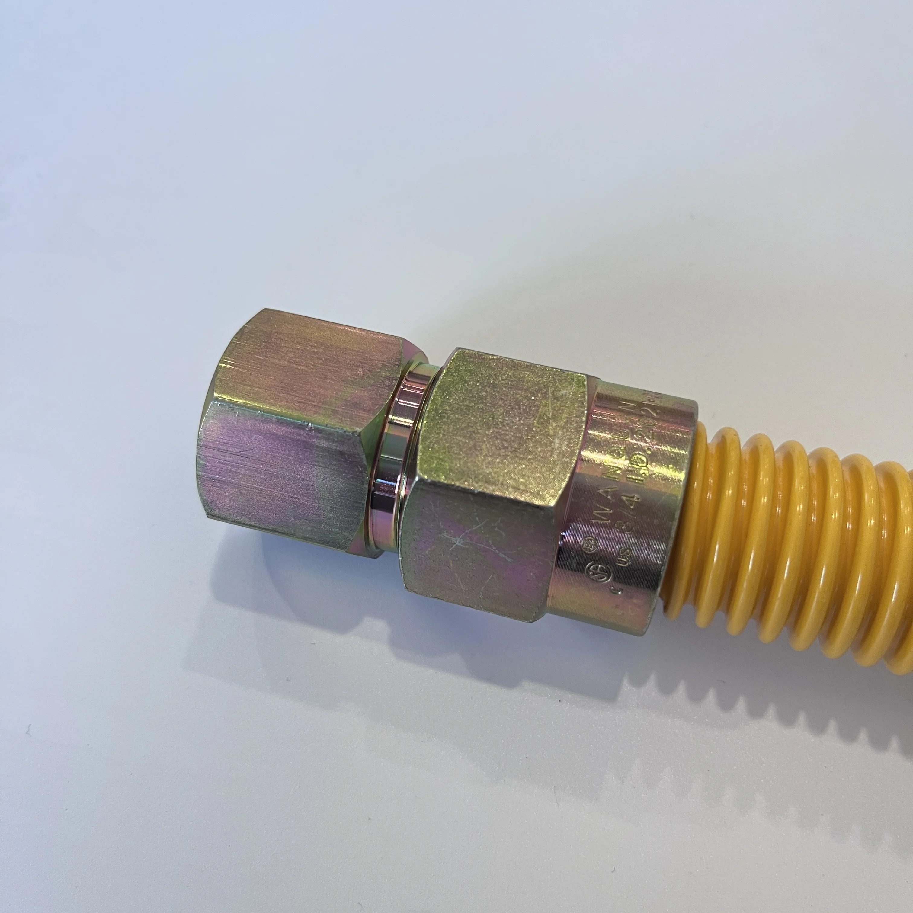 燃气管道用不锈钢波纹黄色环氧涂层柔性天然气连接器软管供应管线