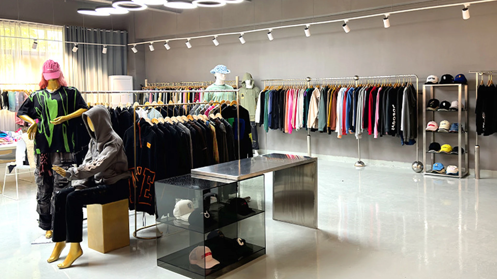 Dongguan Xuanyang Fashion Garment Co., Ltd. 1