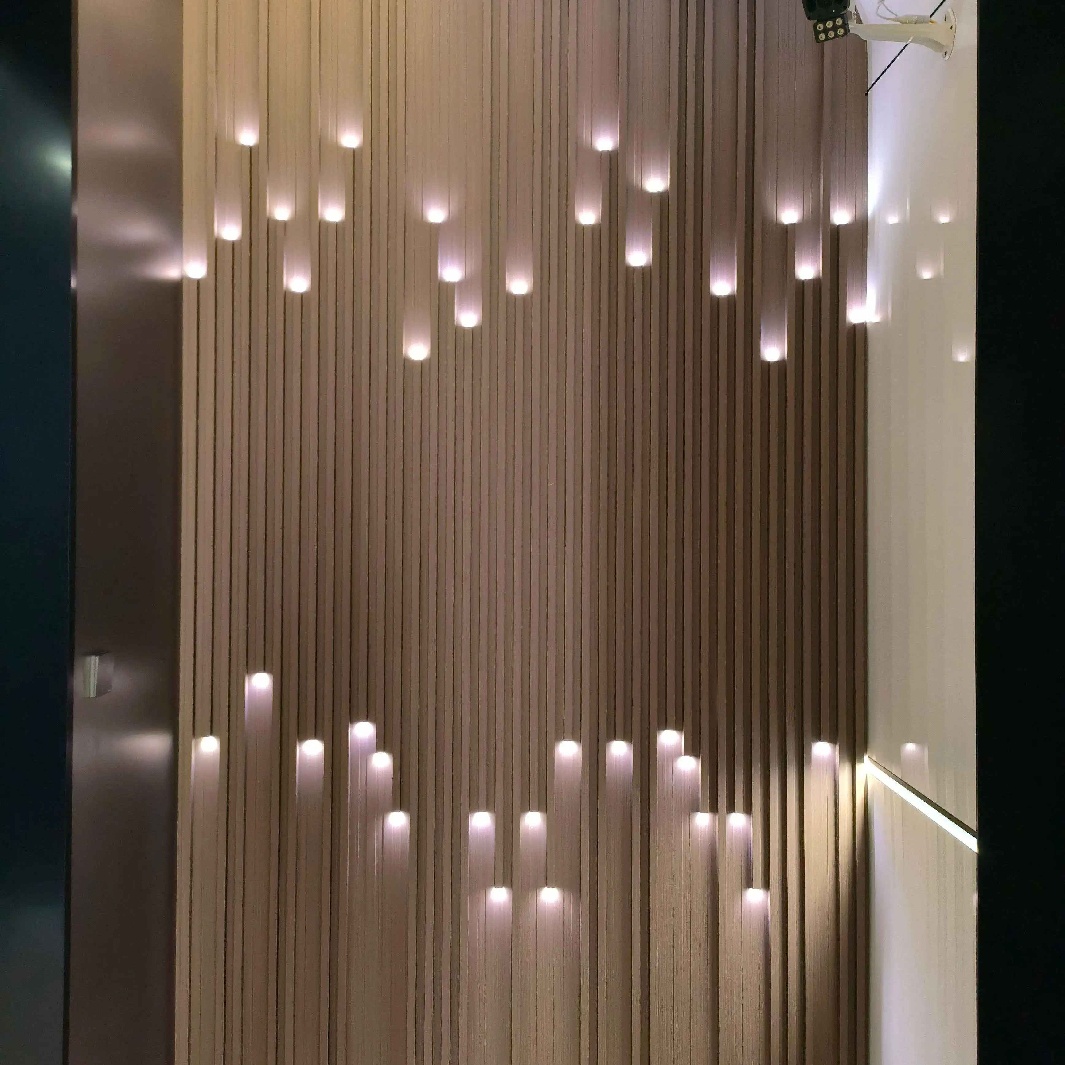 Melinco Flame Retardant & Moisture Proof WPC Grille Wall Panels for Villa Hotel Interior Decoration Wall Panels Boards
