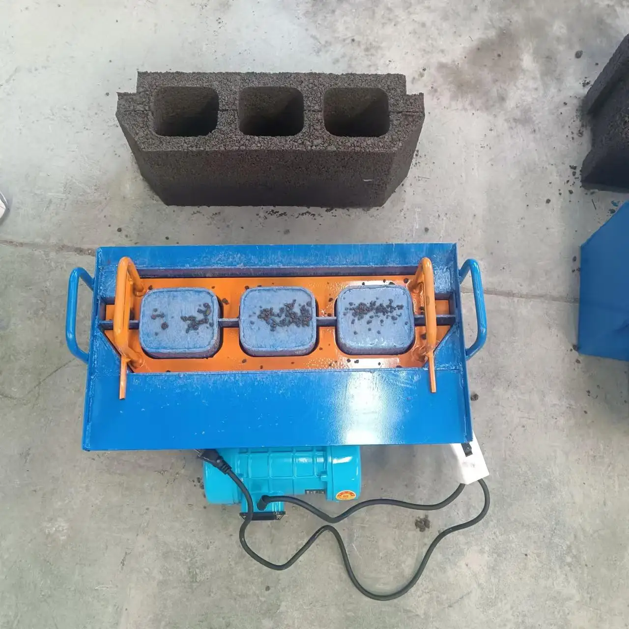Manual Concrete Block Moulds Making Concrete Maker Wall Block Molds Mini Electric Brick Making Machine