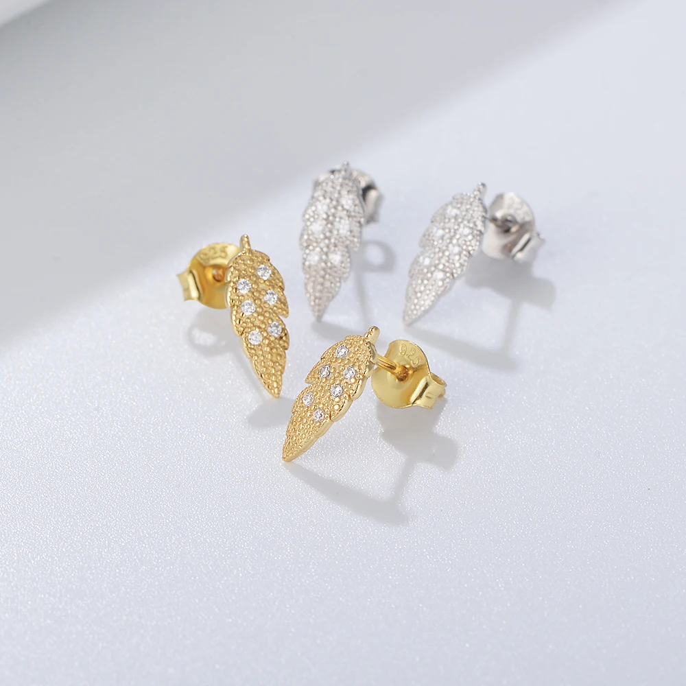 Mini Peishang Leaf-Shaped Gold Plated CZ Stud Earrings for Women