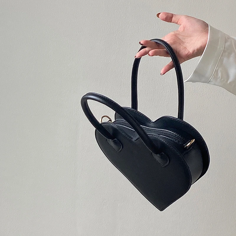 New Designer Heart Shape Bag Women′ S 2023 New Fashion Simple Handbag Retro  Black Shoulder Purses and Bags Ladies - China Bag and PU Lady Bags price