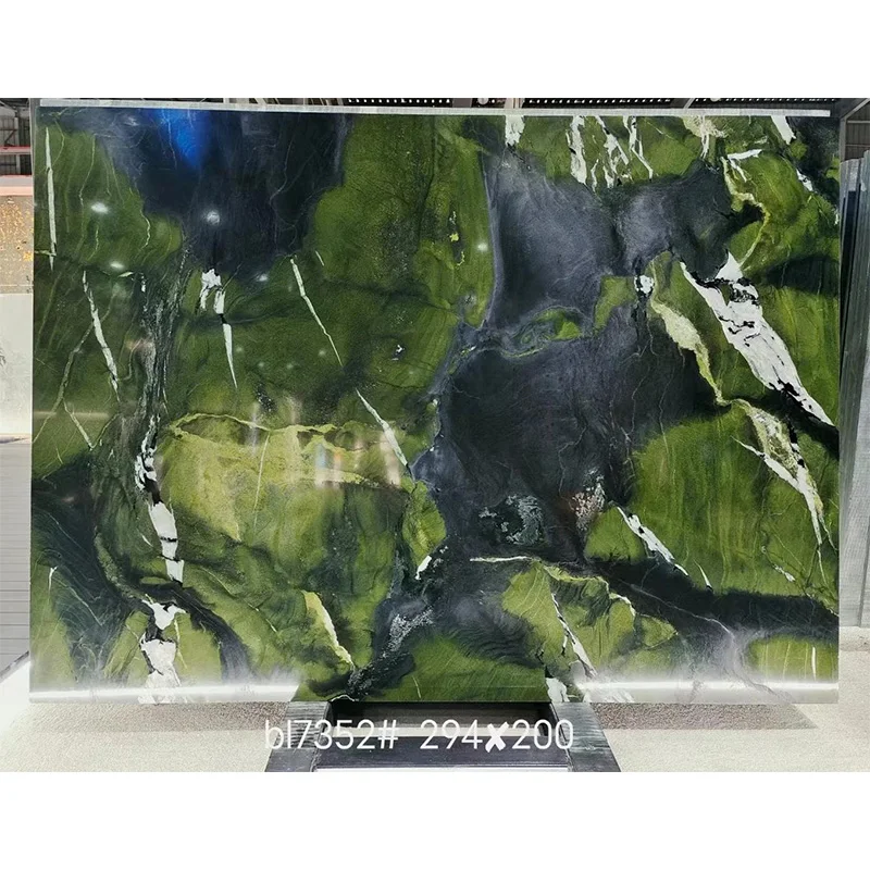 Moderne Avocado-grüne Marmorplatten für Wand-, Boden- und Treppenbeläge im Wohnzimmer im Innenbereich – schöne Muster für Badezimmervaniten