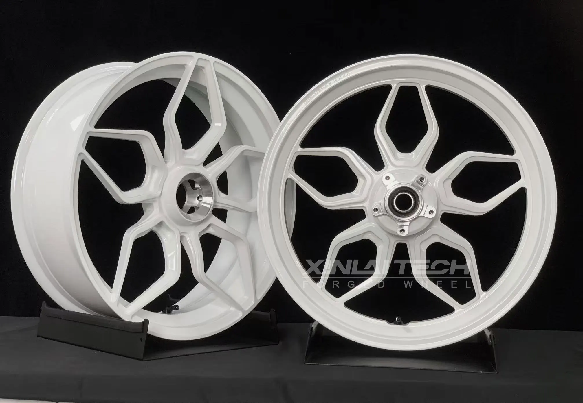XL Custom Forged Motorcycle Wheels for Ducati Panigale V4 17 Inch Forged Aluminum Rims Anodized Finish Custom Supermoto Wheels - Image 3