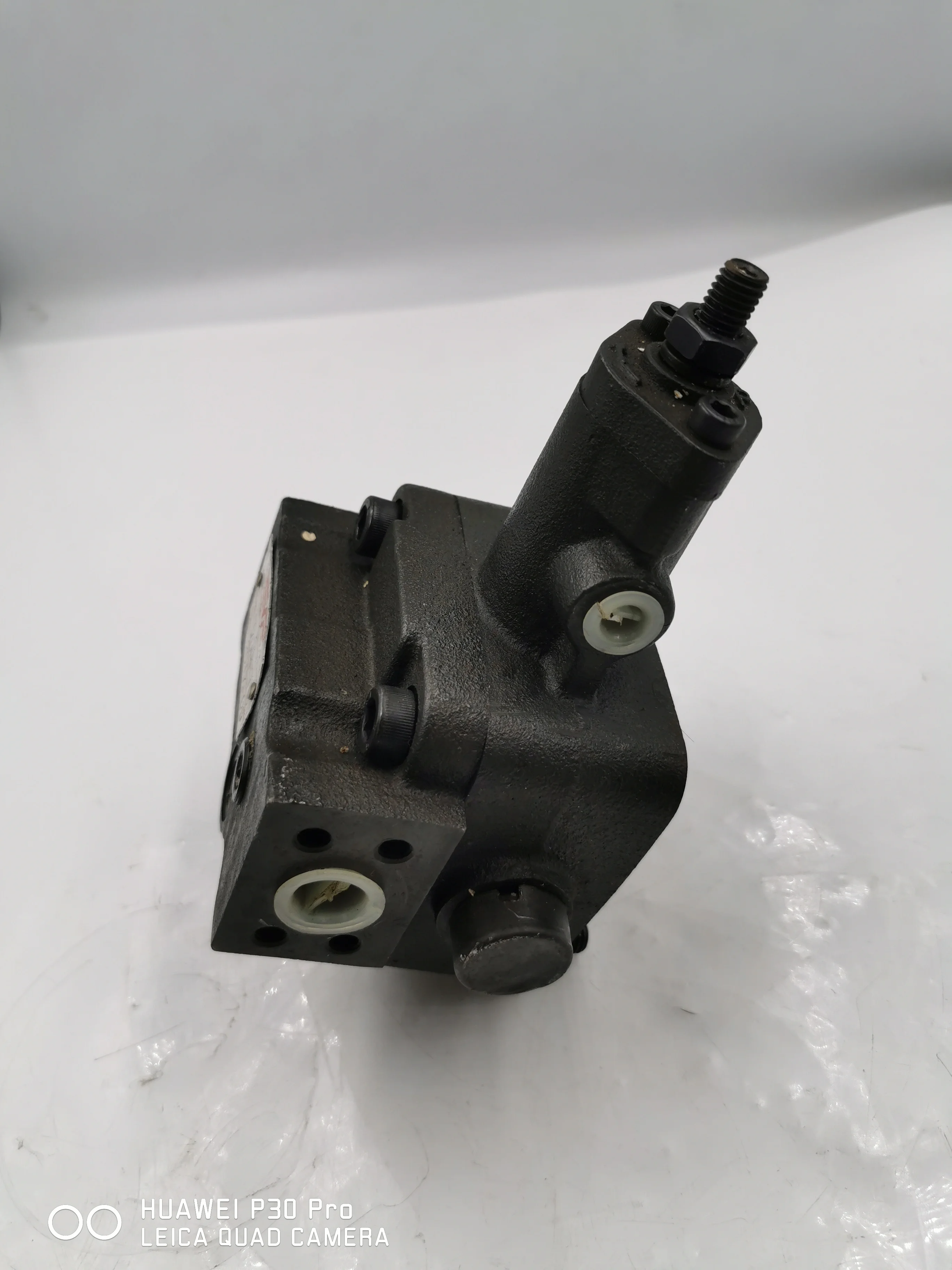 Масляный насос обратный клапан. 90573622 клапан обратный масляный насос. Редукционный клапан масляного насоса двигателя 1dz 2. Масляный насос обратный клапан. Обратный клапан масла z18xer.