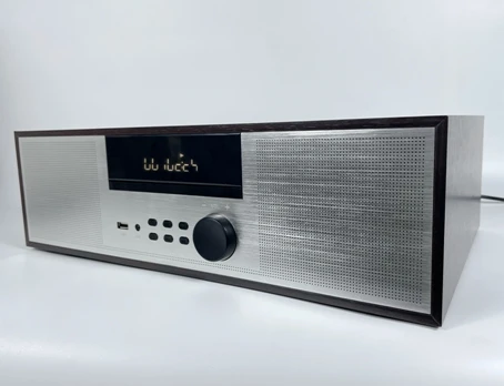 Wooden Retro Style Wireless CD Shelf System with FM Radio