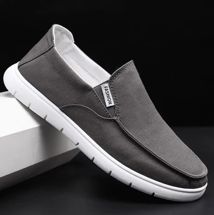 Scarpa da uomo slip-on in tela con elastici laterali Canguro CA901