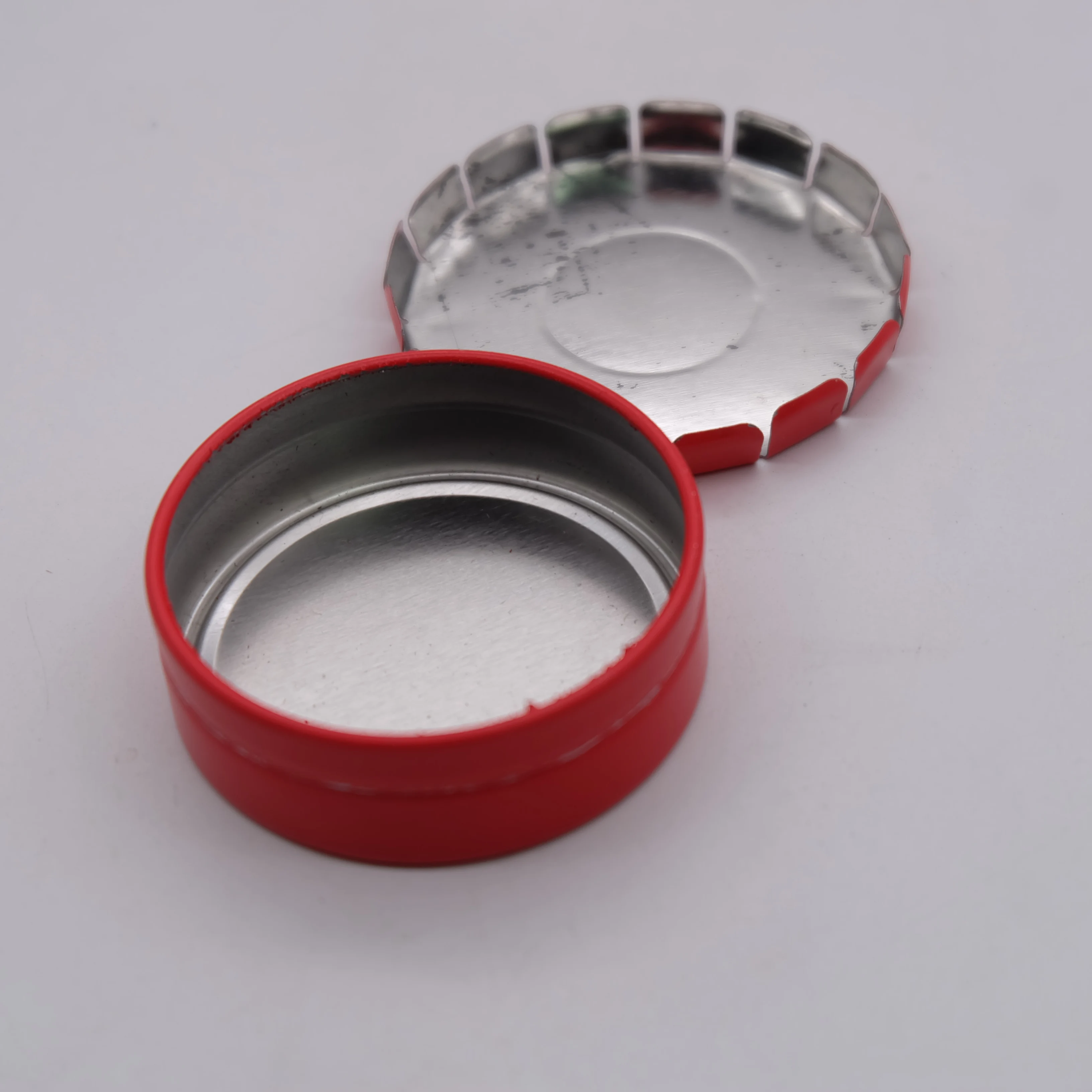 Famous European Click Clack Tin Box Candy Mint Gum Tin Box Packaging