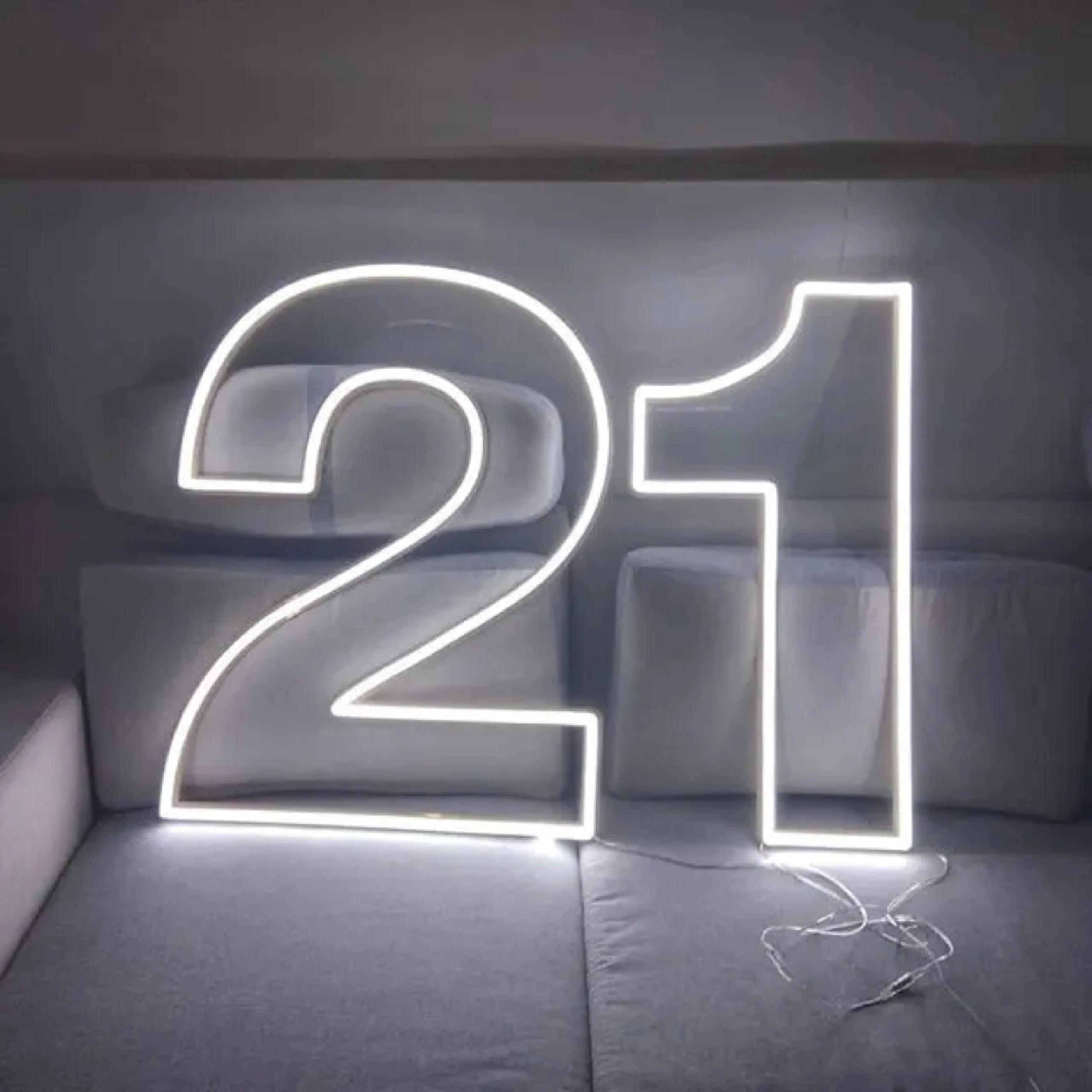 21 neon light