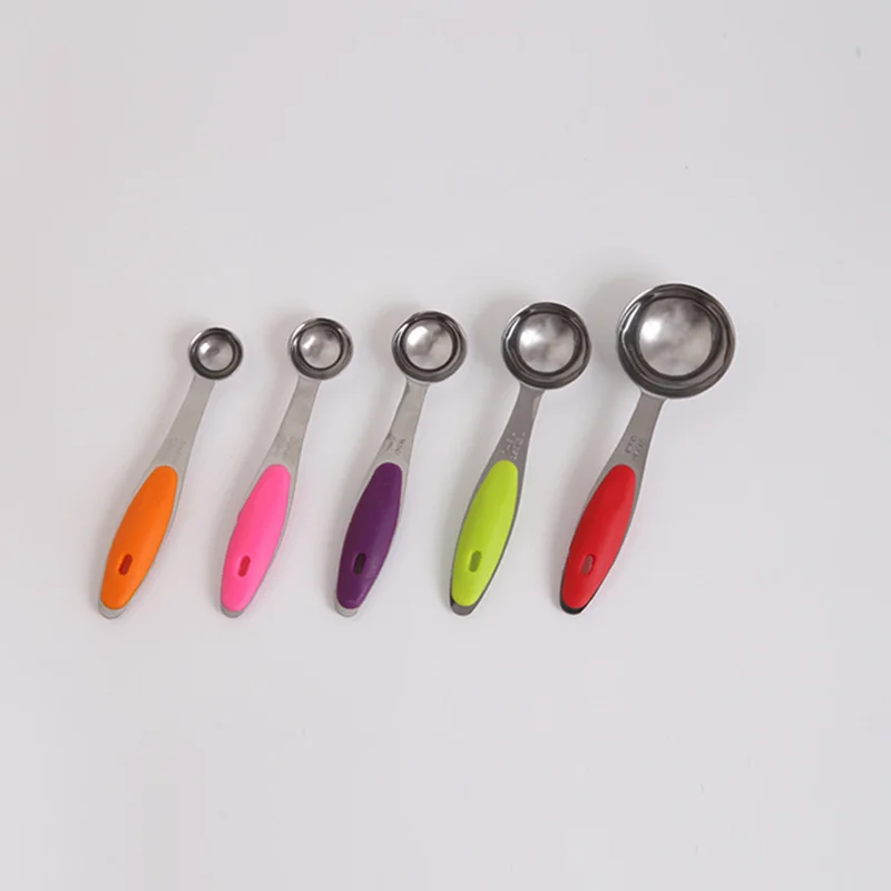 Wholesale Stainless Steel Measuring Spoons Set with Silicone Coating Measuring Cups Spoons for Baking Pastry Kitchen Supply