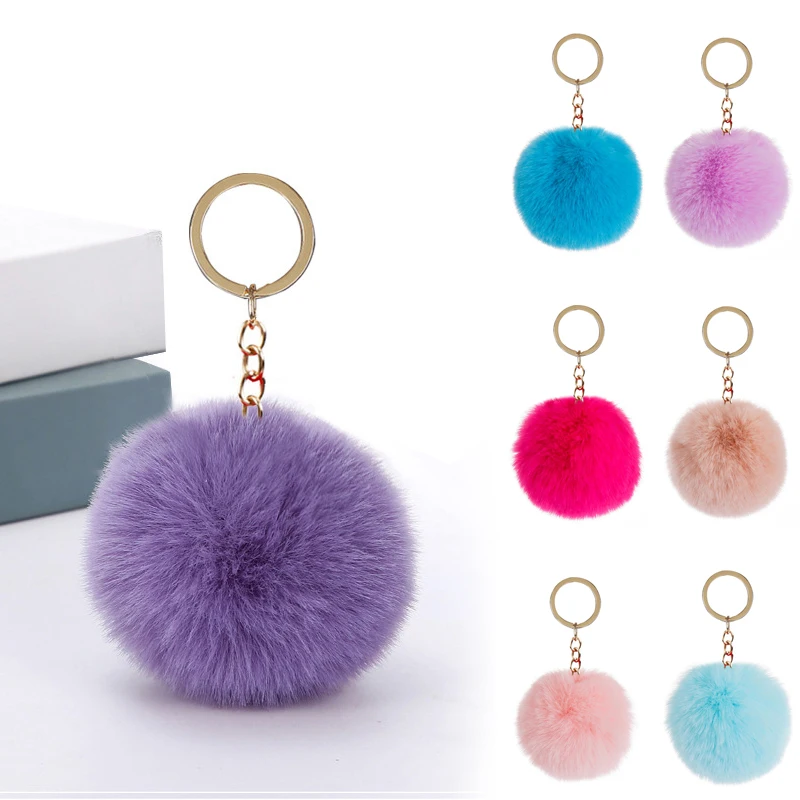 DIY Gifts: How To Make A Faux Fur Pom Pom Keychain