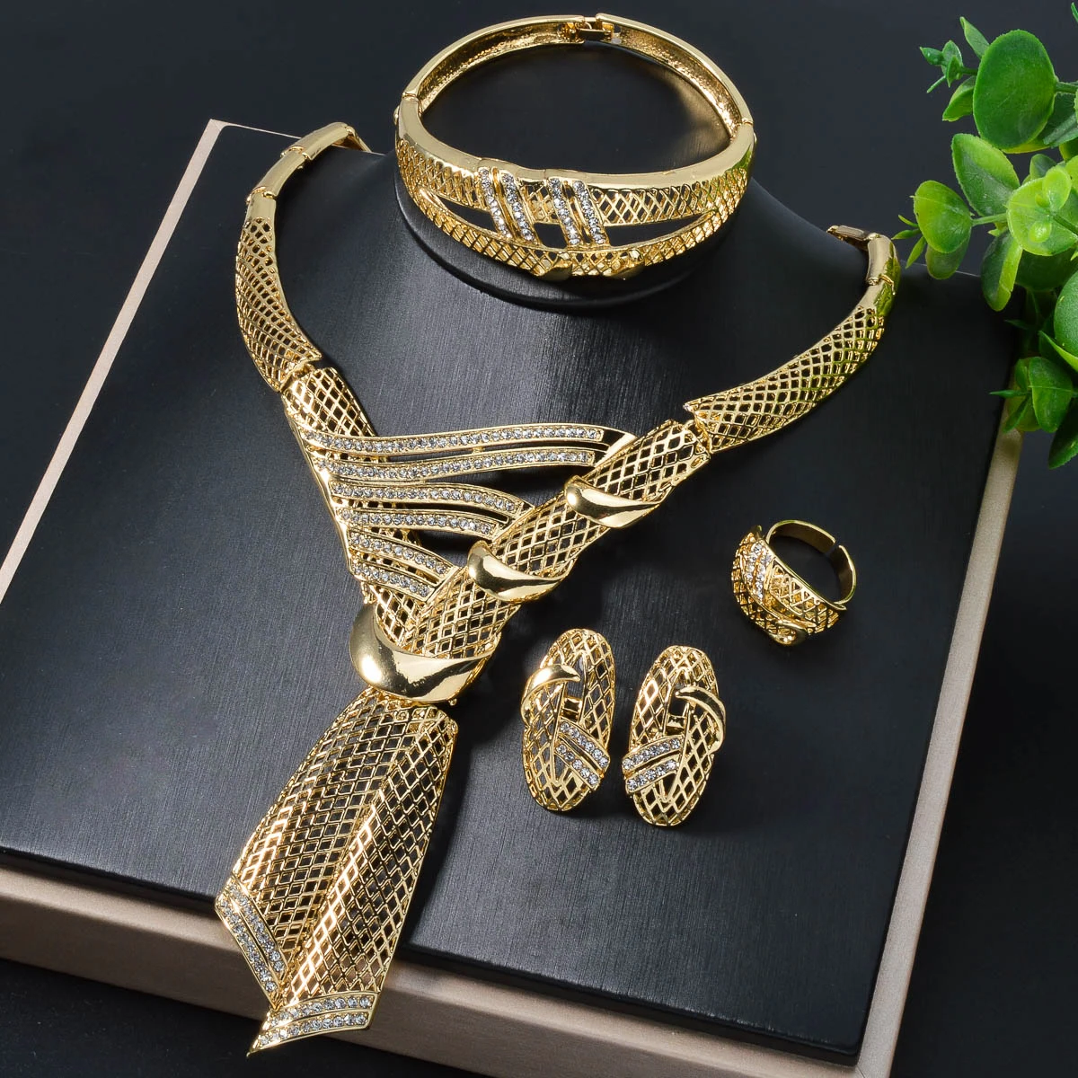 European Gold Jewelry Luxurious 14K Gold Plated Sets
