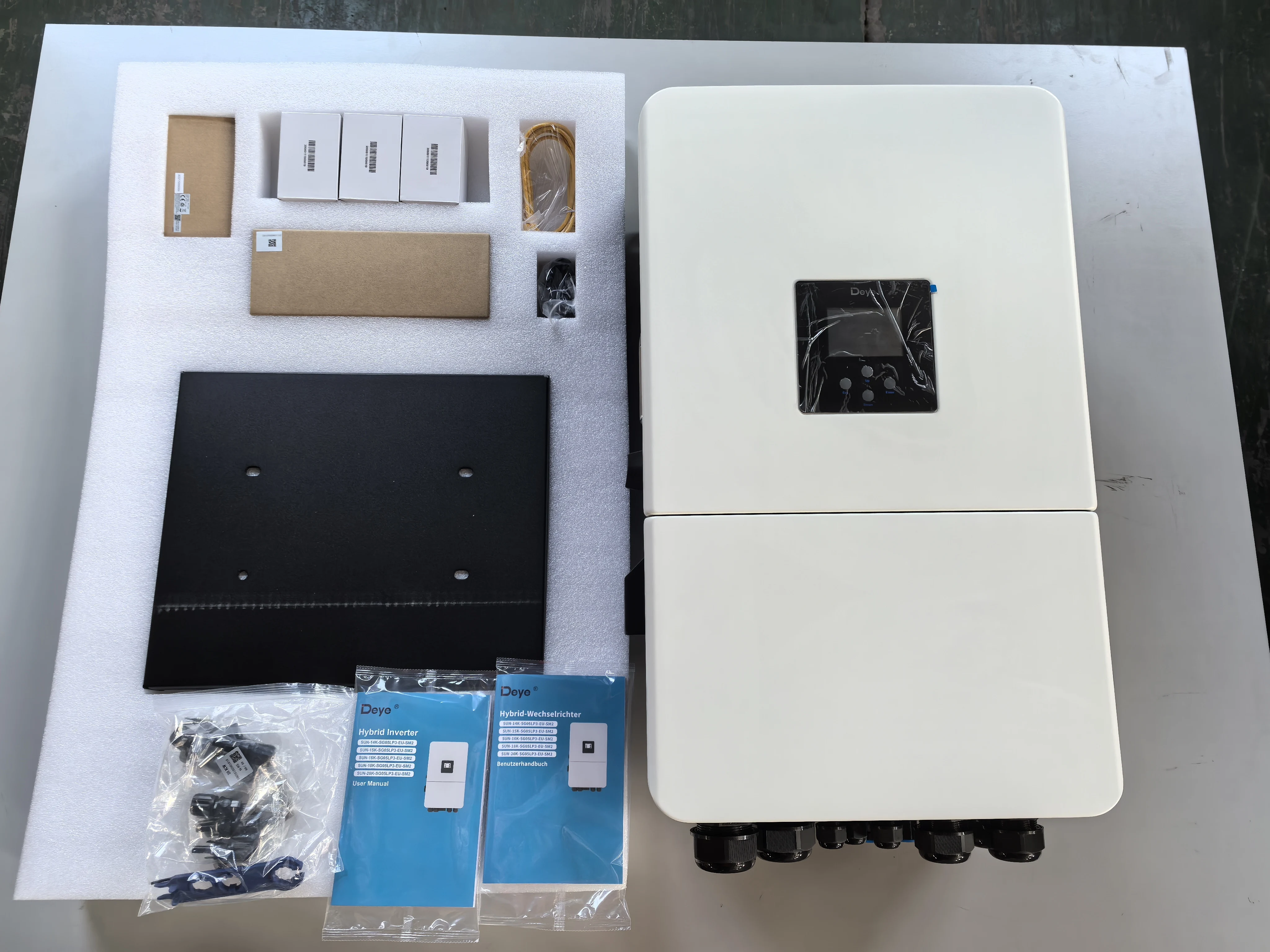 20k sg05lp3 eu sm2 three phase triple hybrid solar inverter 14 20kw low voltage battery ip65 protection-8