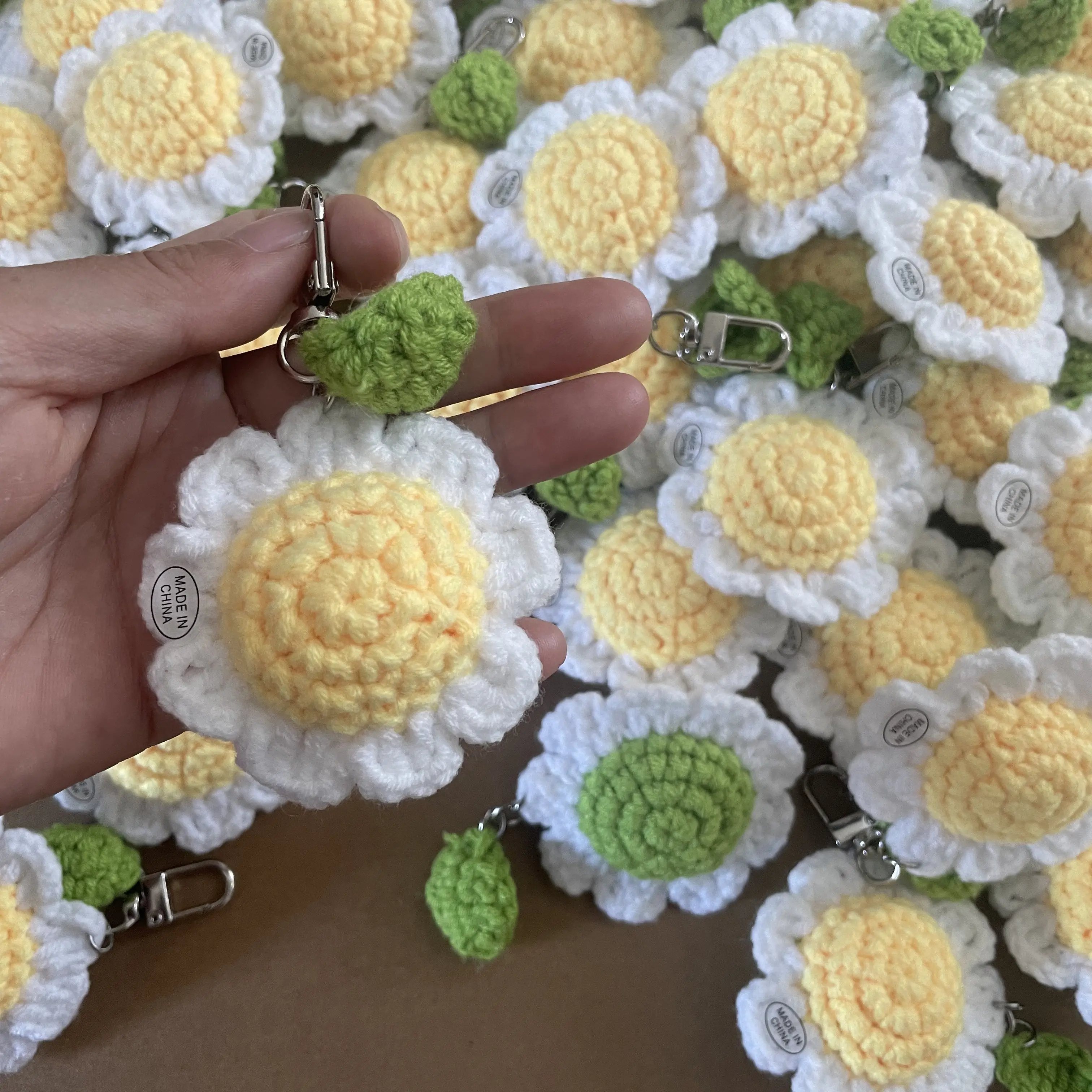 Zincs Porte-clés Fraise En Alliage Avec Pendentif Floral Et