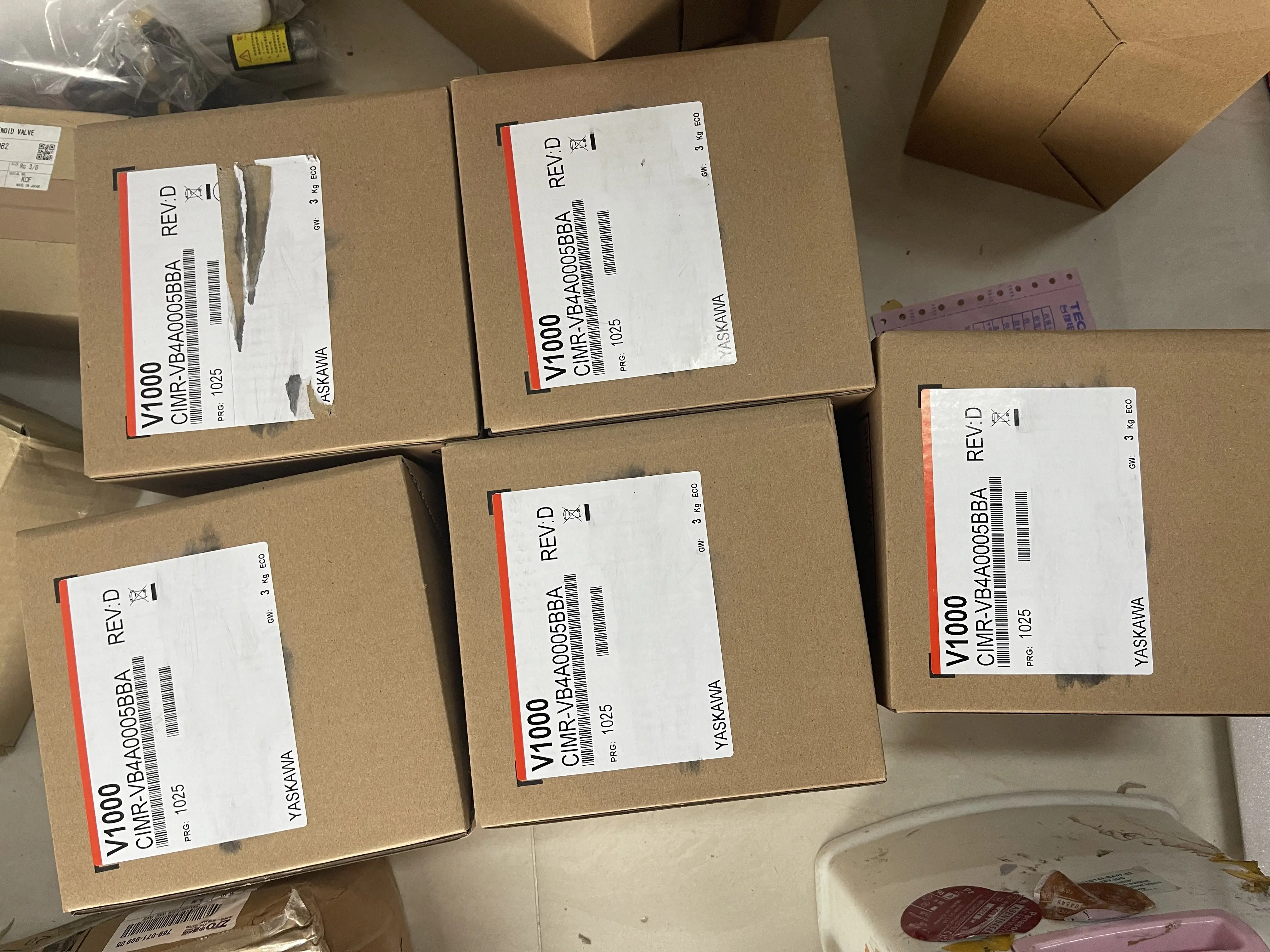 Yaskawa Inverter CIMR-VB4A0005BBA V1000 series