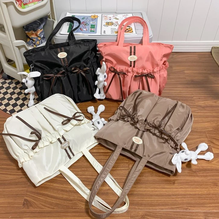 Custom Logo Large Capacity Sac a Main Cute Bow Lightweight Wrinkles Nylon  Bolso Handbag Shoulder Tote Bag with Plush Toy