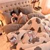 Bambino mucca grigia