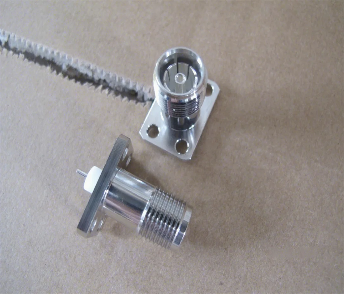 Amphenol 2.6-6 Female Jack 2.6/6 Connector