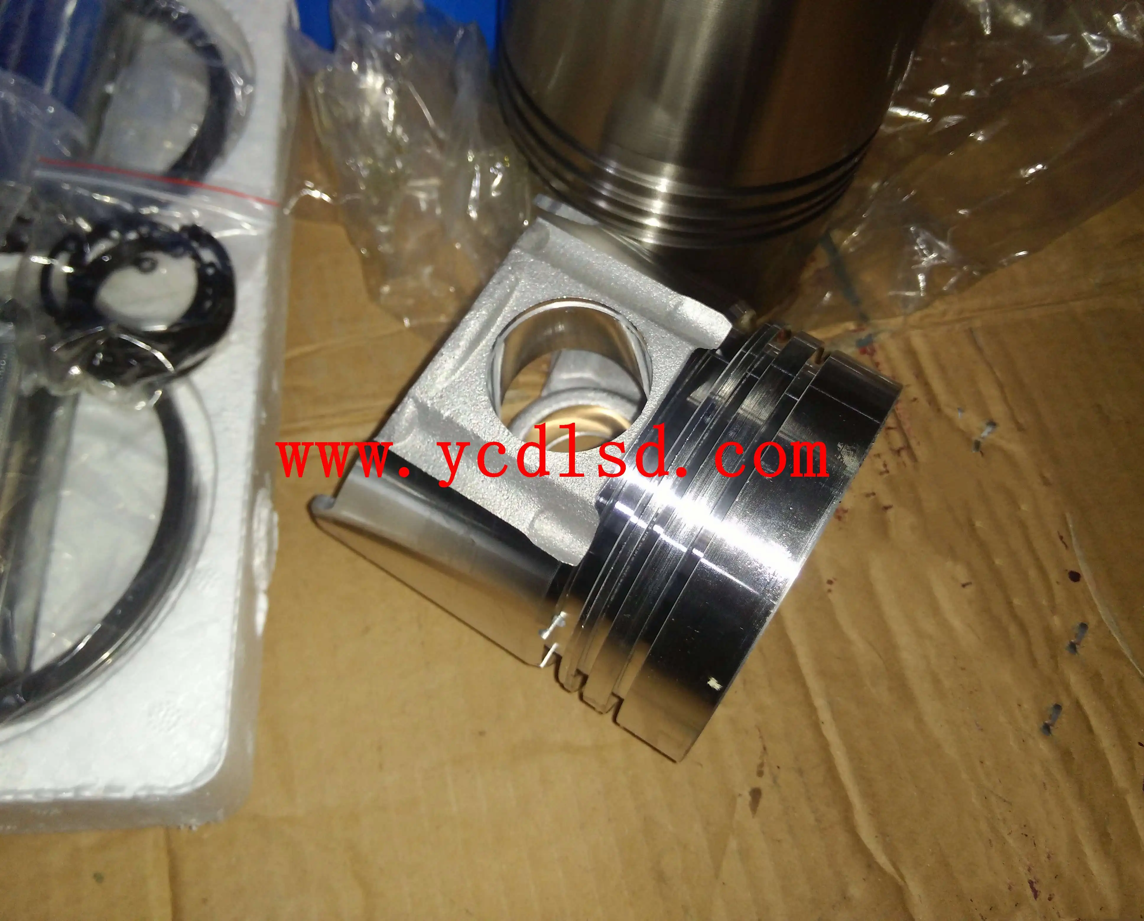 Engine YTR4105G77 spare parts piston 13028118| Alibaba.com