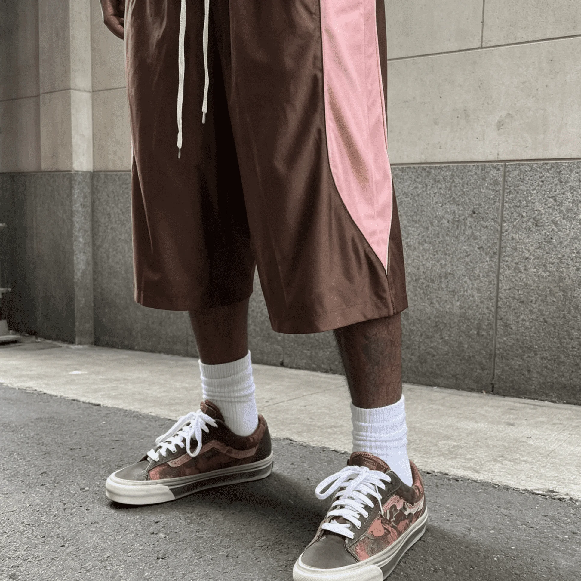 Custom Shiny Satin Color Block Capri Pants Men Elastic Drawstring Baggy Wide Leg Retro Sports Mid Calf Street Trousers gallery 3