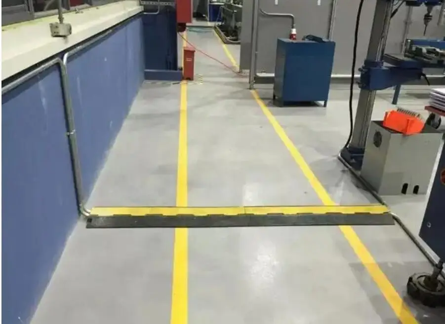 Wholesale Custom 5-Channel Speed Bumps Rubber Speed Hump Stage Cable Protector Ramp with High Capacity details