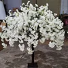 Bianco 3 piedi sospeso
