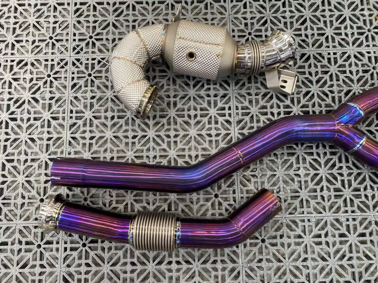 Titanium Alloy Catted Downpipe and Catback Exhaust Pipe Muffler with Valves for BENZ GLE53 3.0T