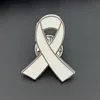 สีขาว