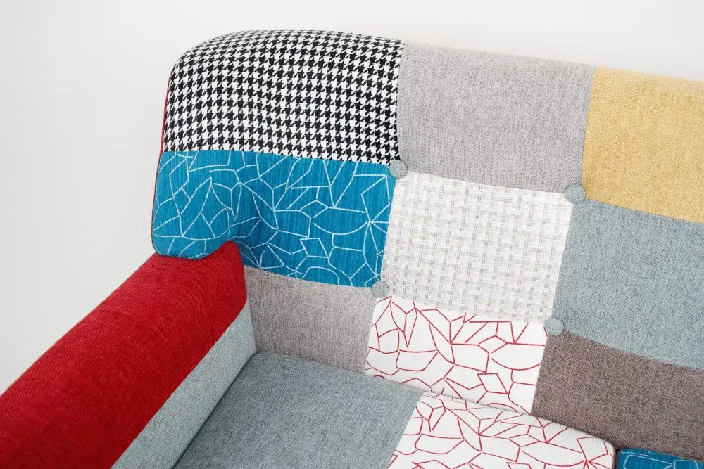 Mid for Century Modern Green Velvet 2-Seater Sofa Retro Style Home Office Loveseat Wooden Legs Elegant Small Spaces Living Room details