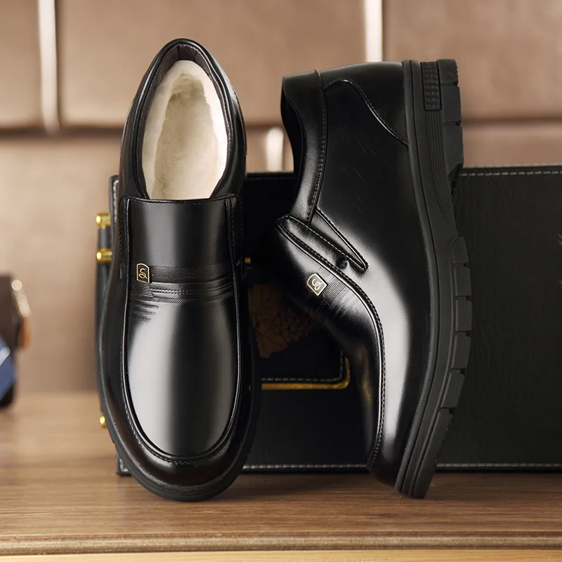 New Fiber Leather Warm Shoes Wrapped Feet Men's Leather Shoes Buy