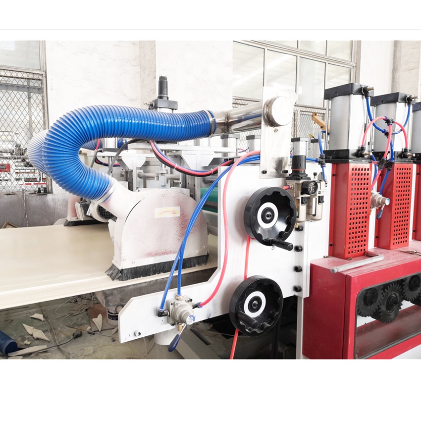 Машина для производства дверных панелей из ПВХ