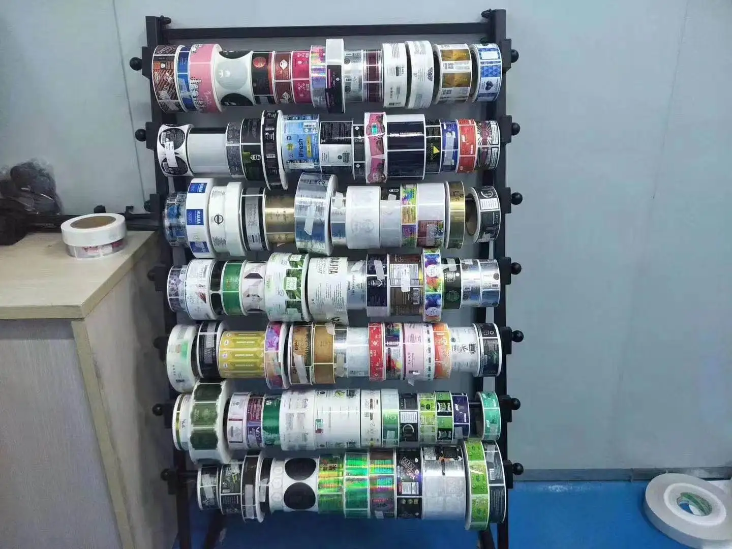 Custom Printed Waterproof Round Vinyl logo Self Adhesive Sticker Roll ...
