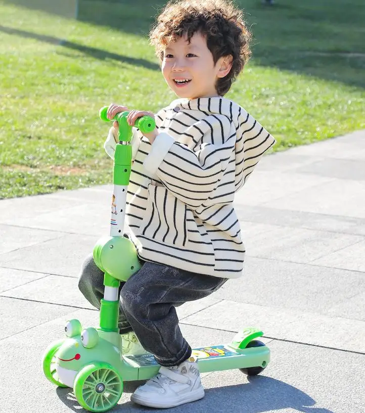 Factory Direct Selling New Frog Image Children Scooter High and Low Adjustable Folding Kids Kick Scooter With Flash Music