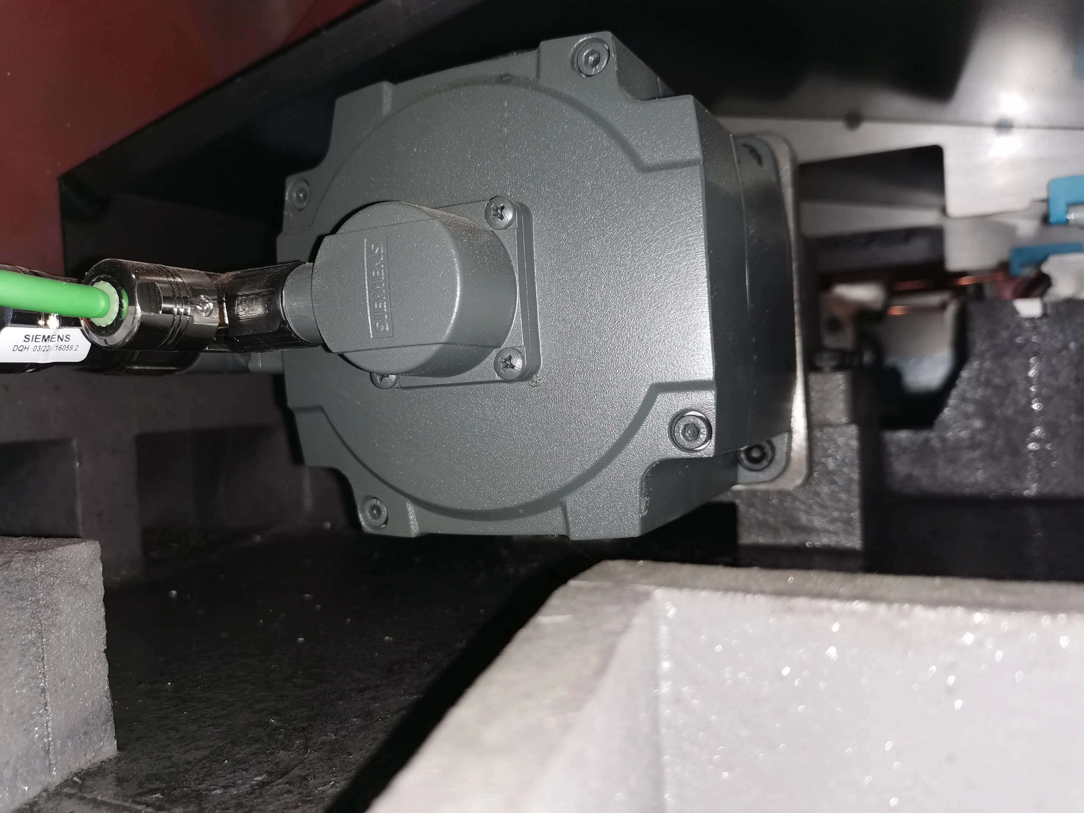 High Quality Cnc Milling Center VMC600L Small Vertical Machining Center Milling Machine with CE