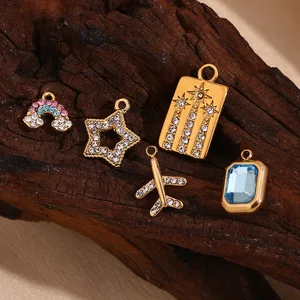 High Quality Custom Geometric Diamond Pendants 18K Gold Plated Stainless Steel Good Selling Zircon Necklace Jewelry