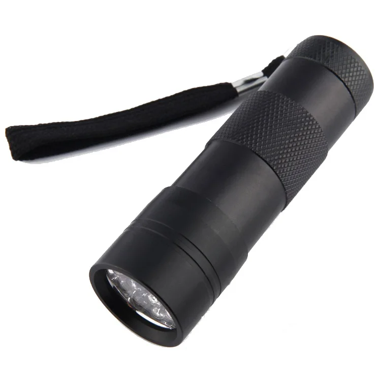 Torcia UV Super Luminosa 120.000 Lumen – Luce Nera Ultravioletta Portatile Con Regolazione Fuoco, Resistente All'Acqua